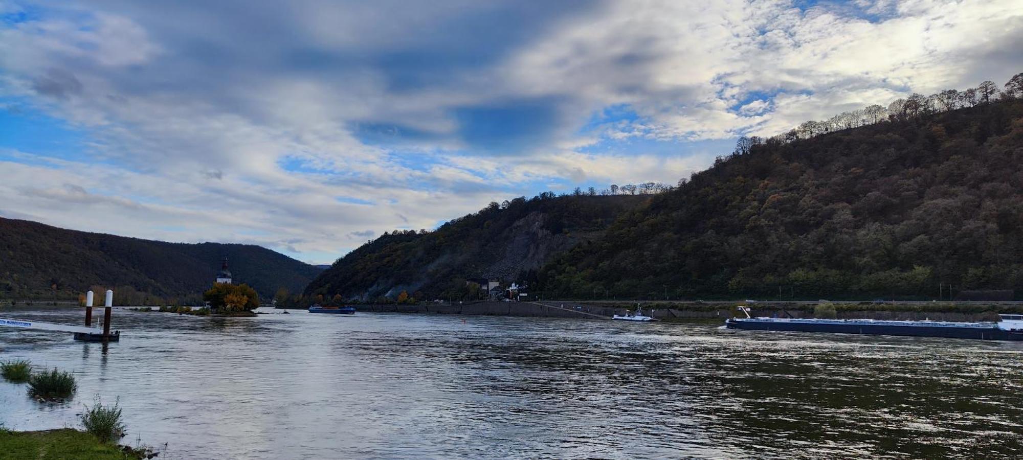 Gemuetliche Wohnung, Kueche, Bad, Netflix, Rheinblick Kaub Bagian luar foto